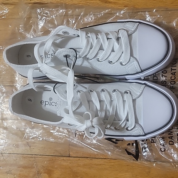 Epic Step Low Top Cap Toe Women's White Sneakers Size 6 - Picture 3 of 12